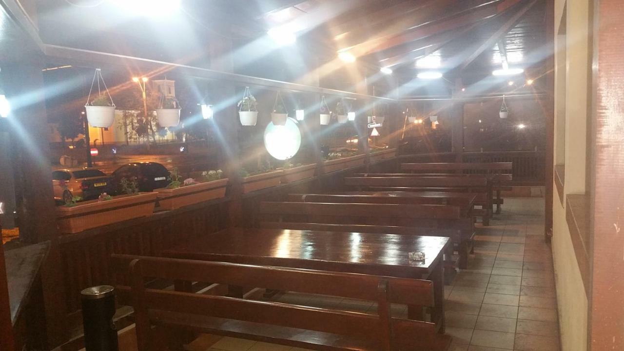 Motel Restaurant Lowe Дева Экстерьер фото